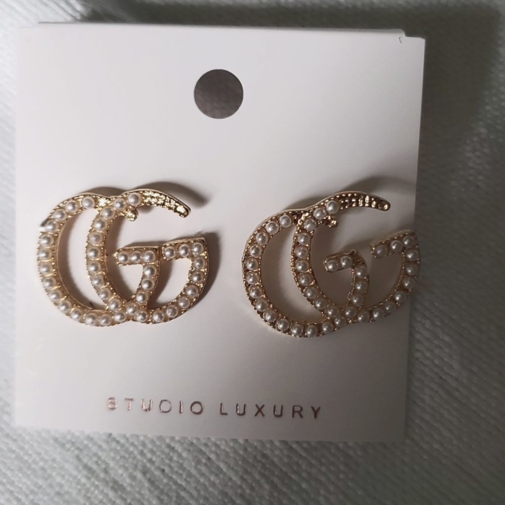 GG earrings